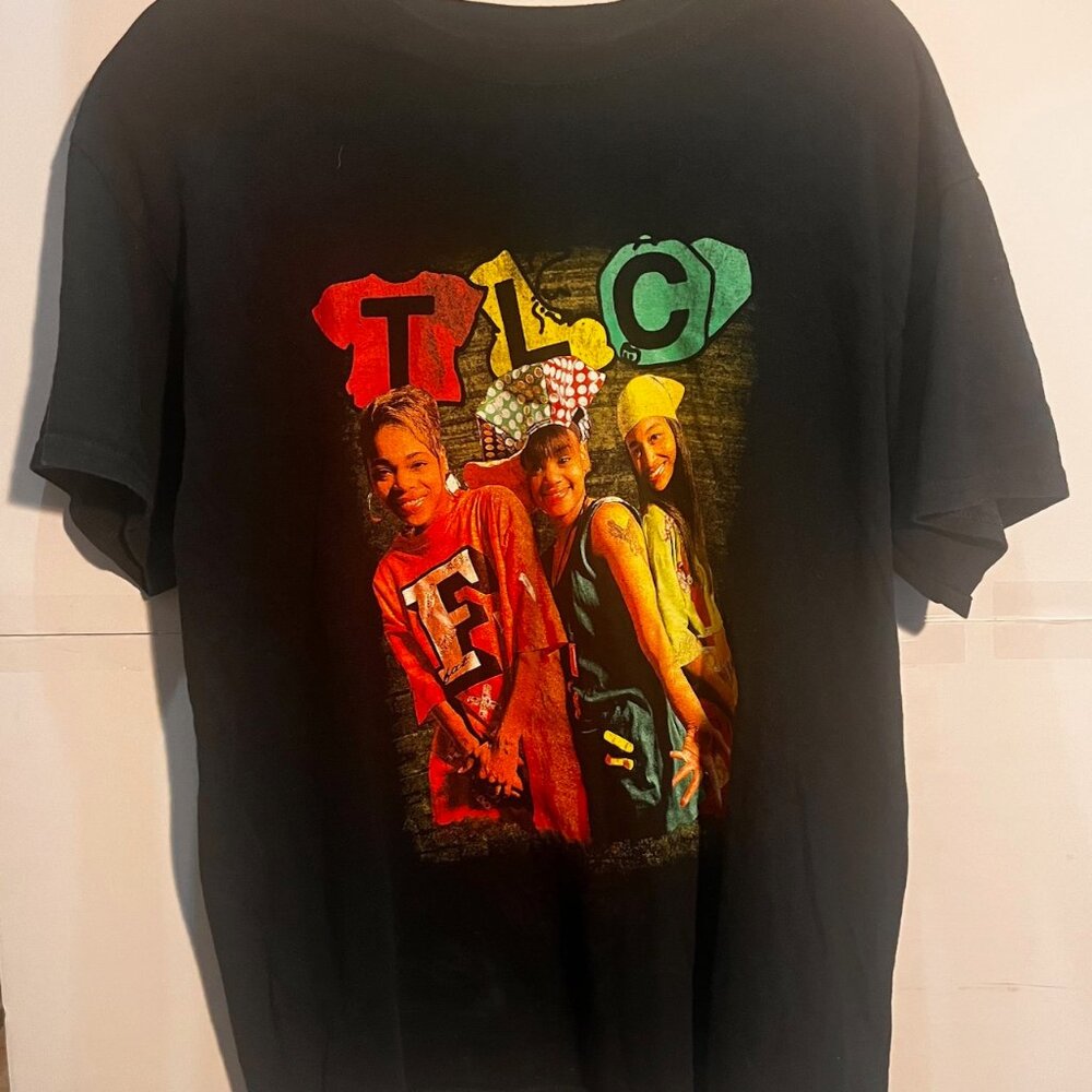 TLC Graphic Tee R&B Hip-Hop Legends Black Unisex T-Shirt size: large